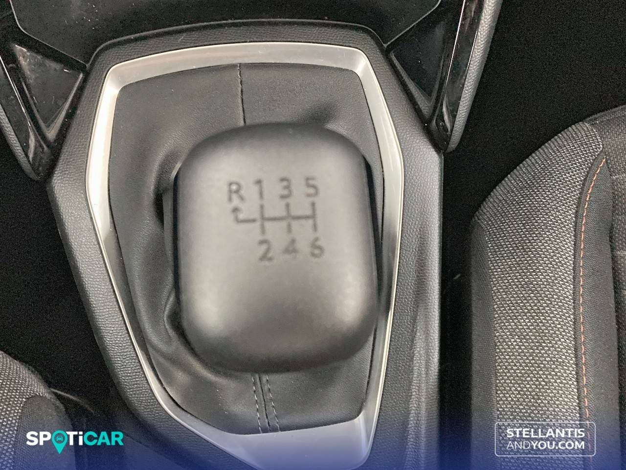 Foto Peugeot 2008 23