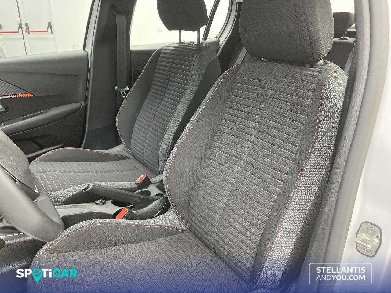 Foto Peugeot 208 9
