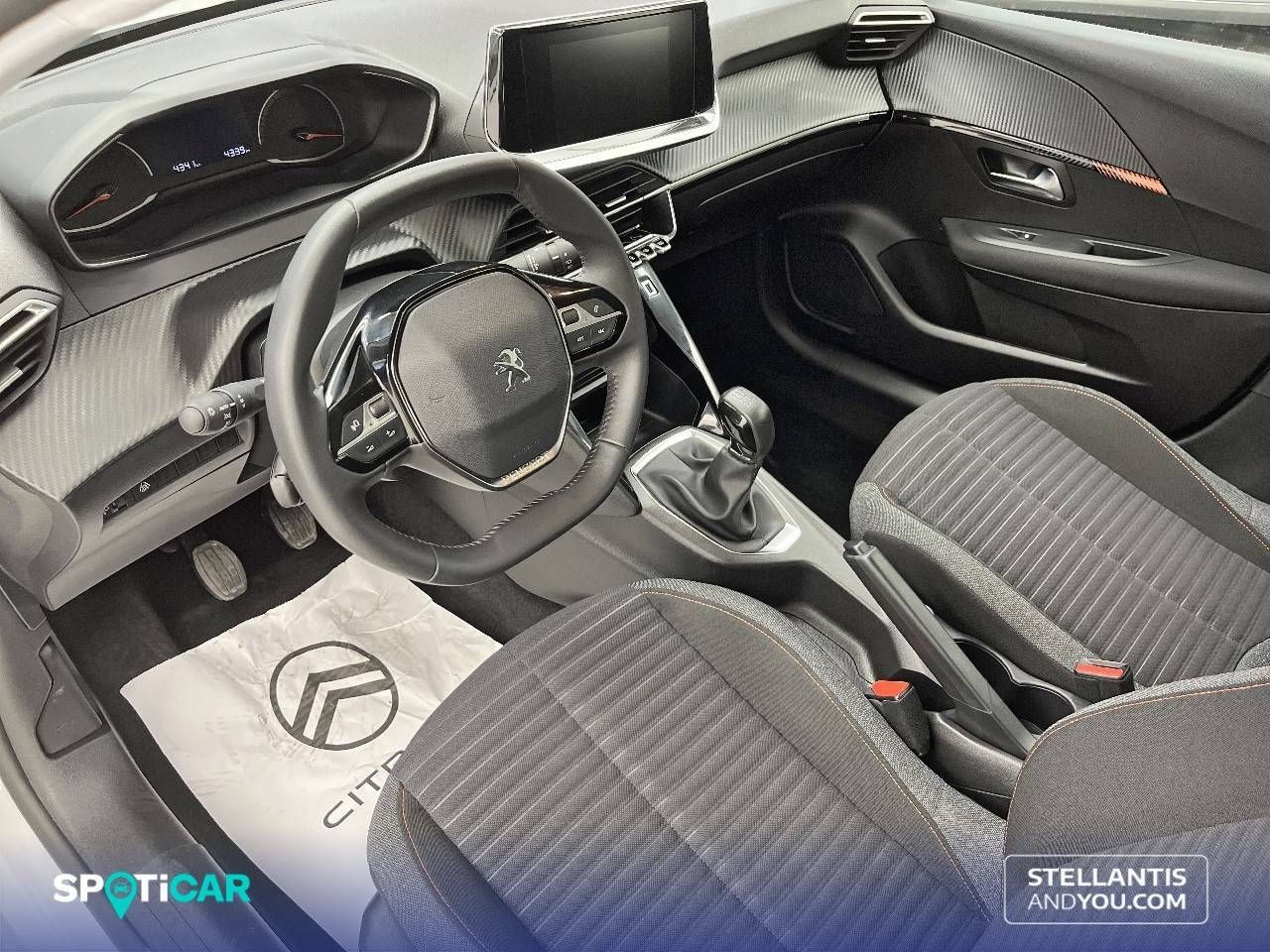 Foto Peugeot 208 12