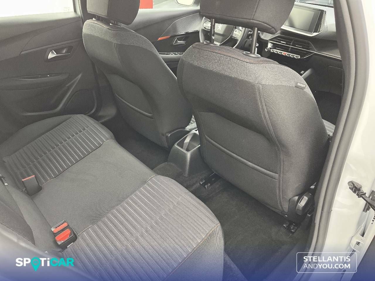 Foto Peugeot 208 14