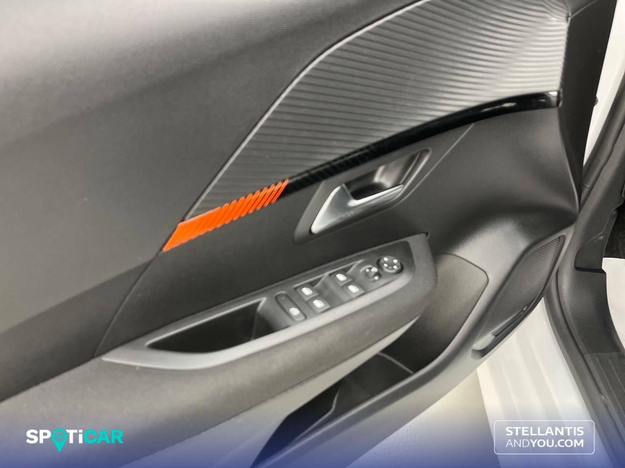 Foto Peugeot 208 15