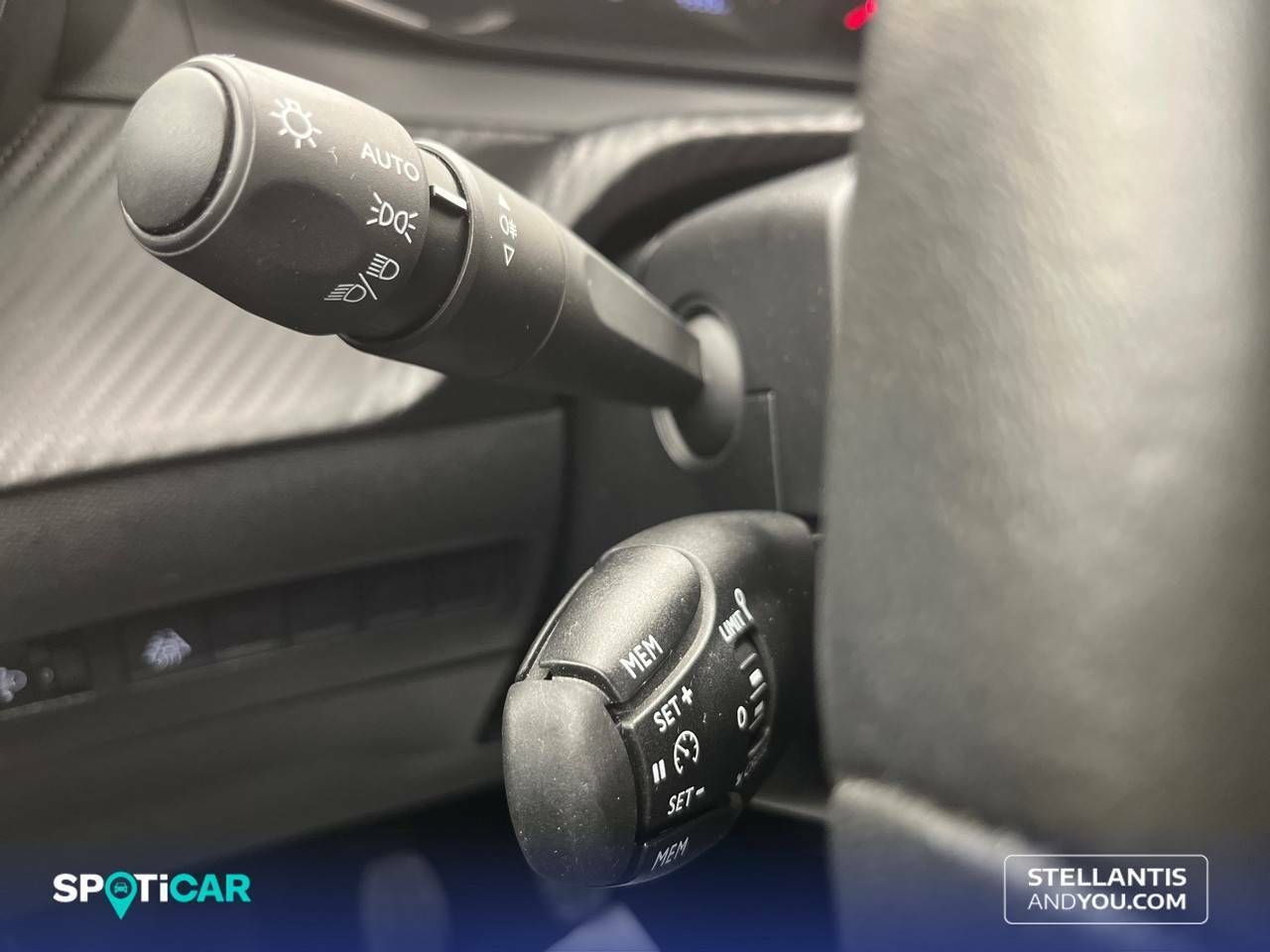 Foto Peugeot 208 21