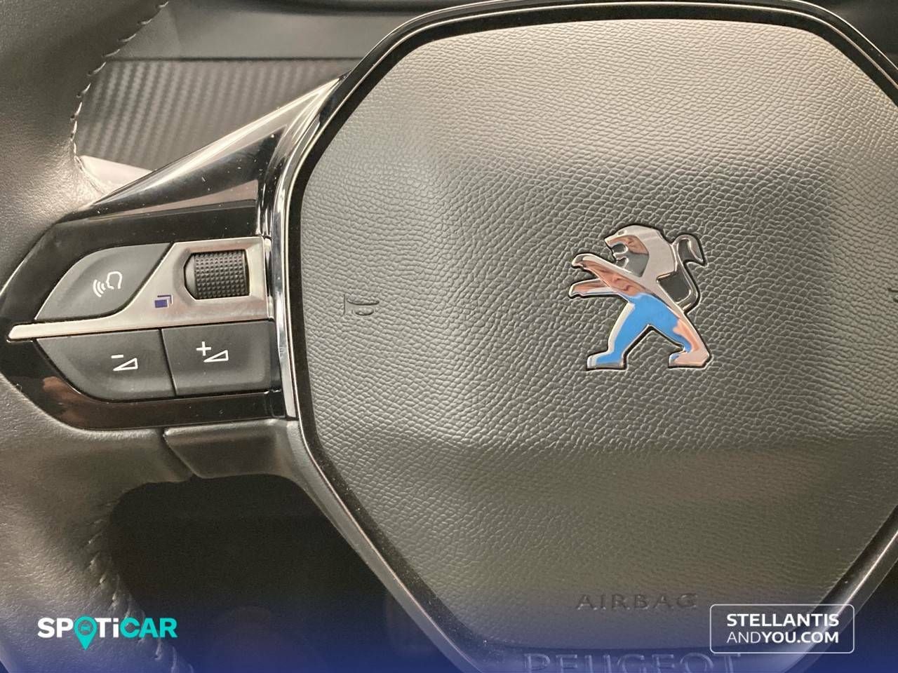 Foto Peugeot 208 10