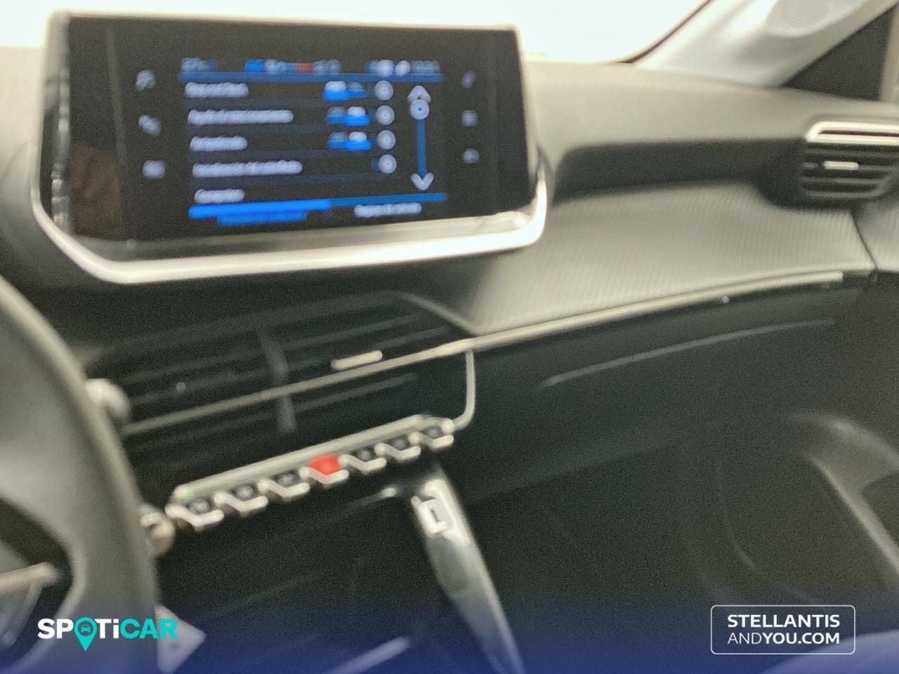 Foto Peugeot 208 13