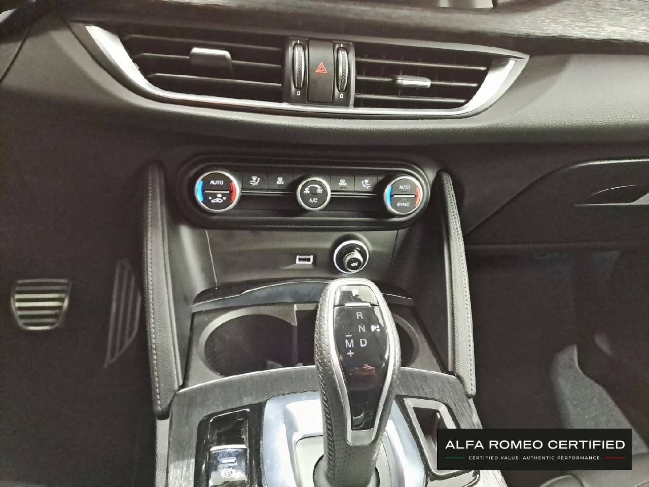 Foto Alfa Romeo Stelvio 17