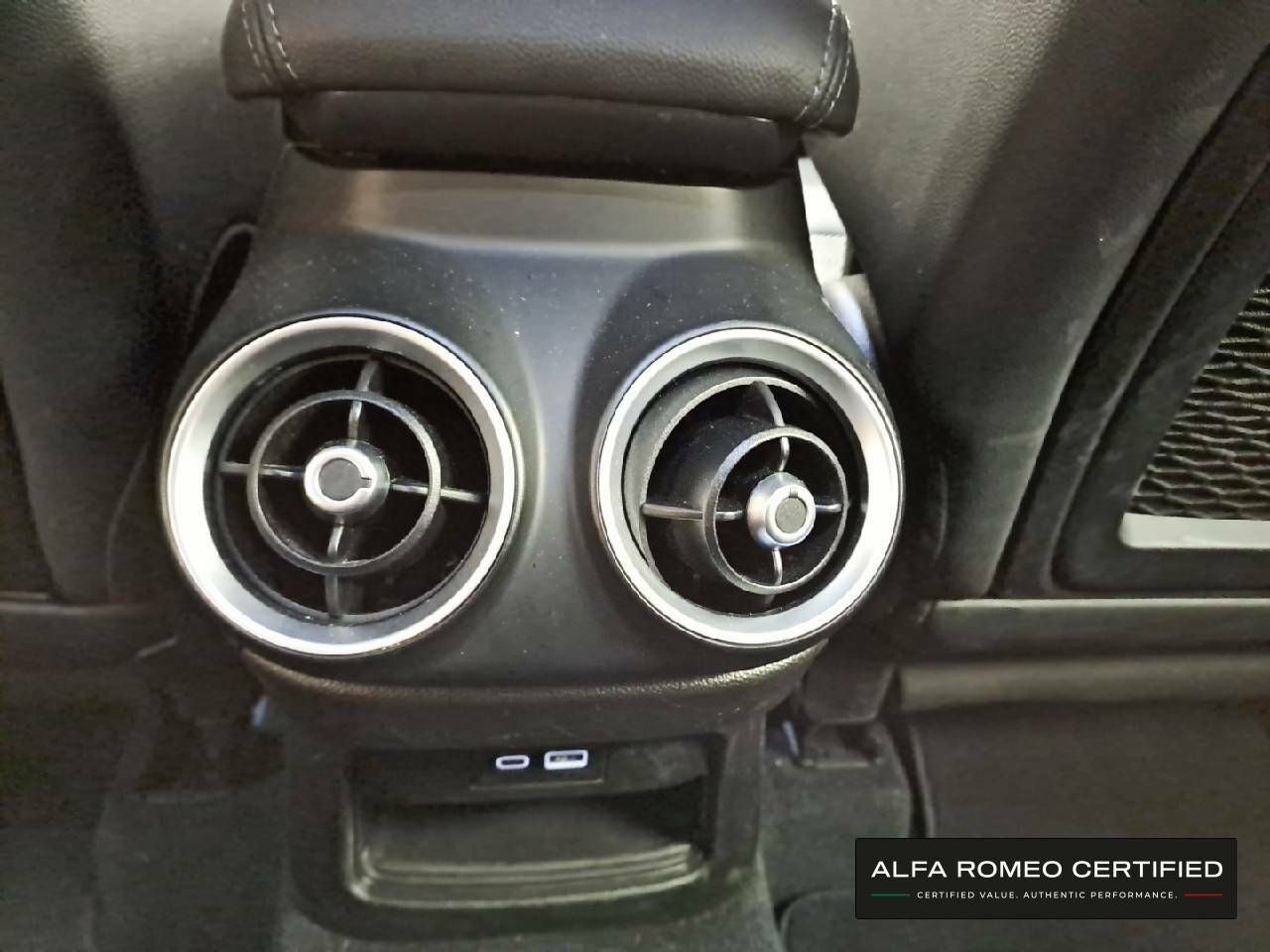 Foto Alfa Romeo Stelvio 21