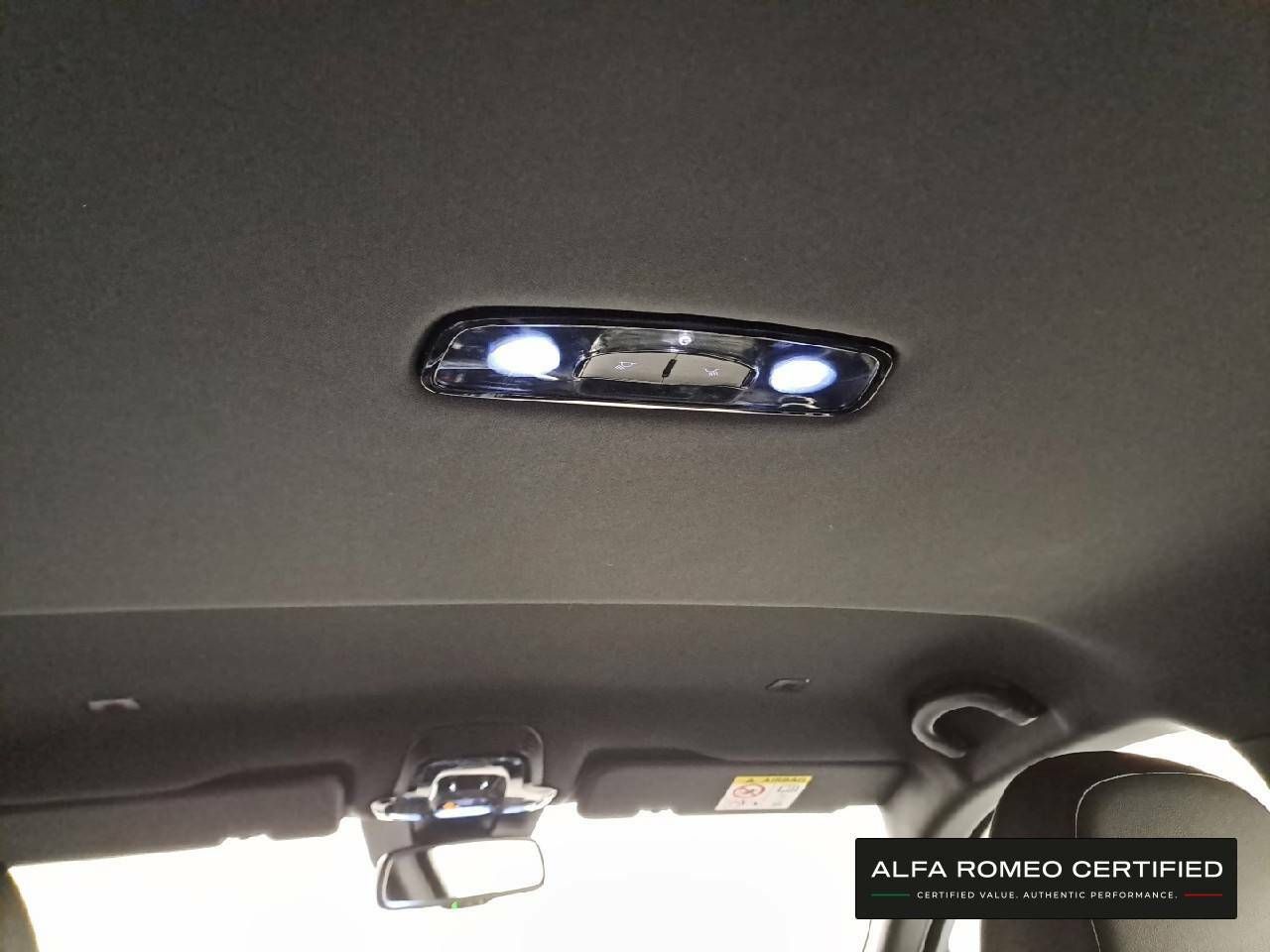 Foto Alfa Romeo Stelvio 24