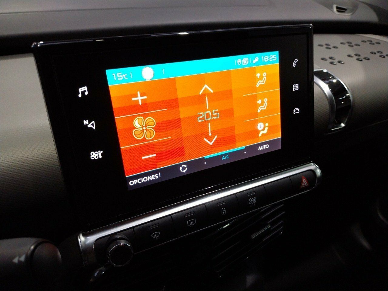 Foto Citroën C4 Cactus 17
