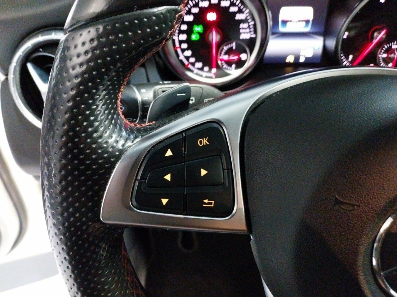 Foto Mercedes-Benz Clase CLA 12