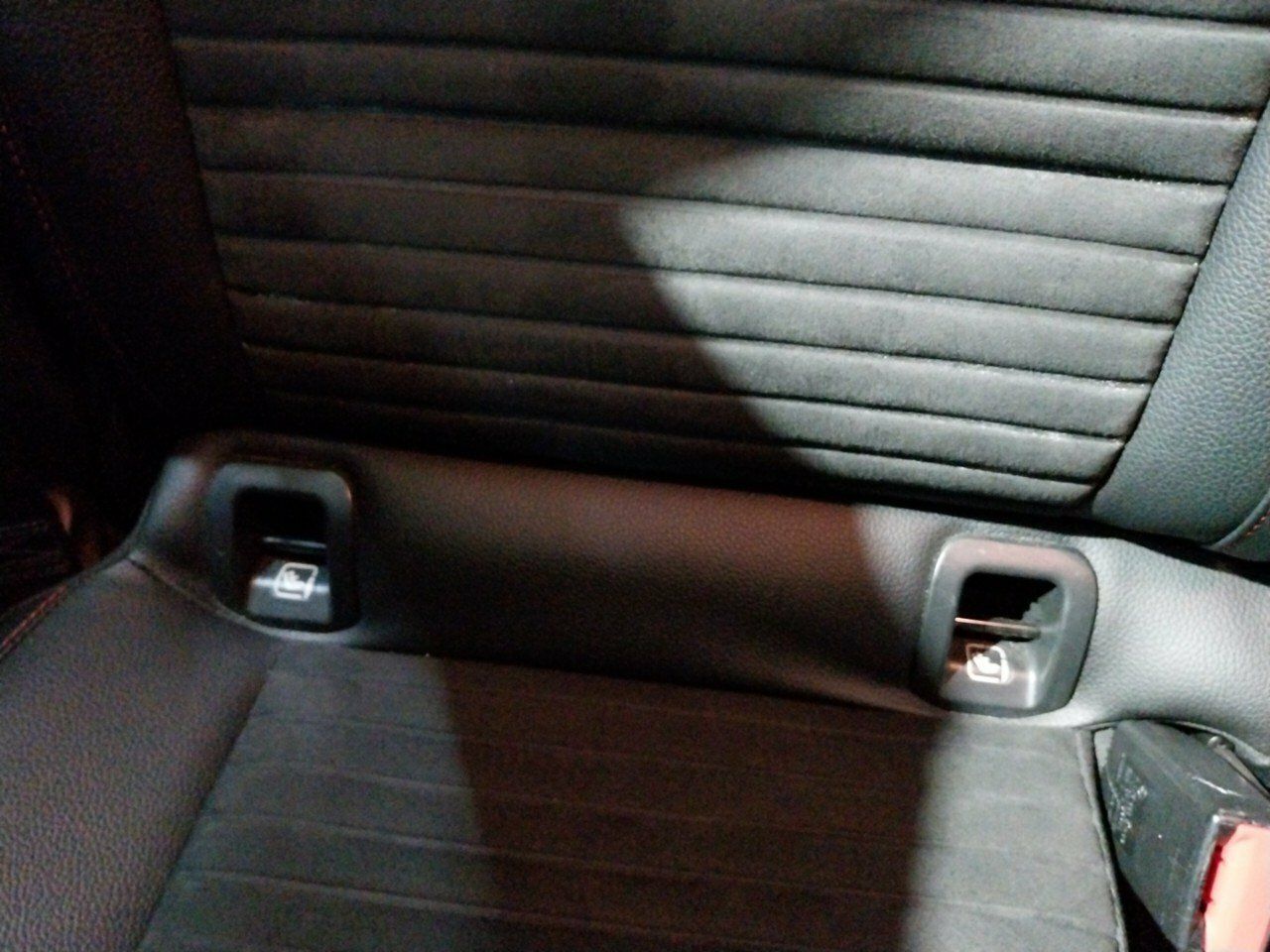 Foto Mercedes-Benz Clase CLA 23