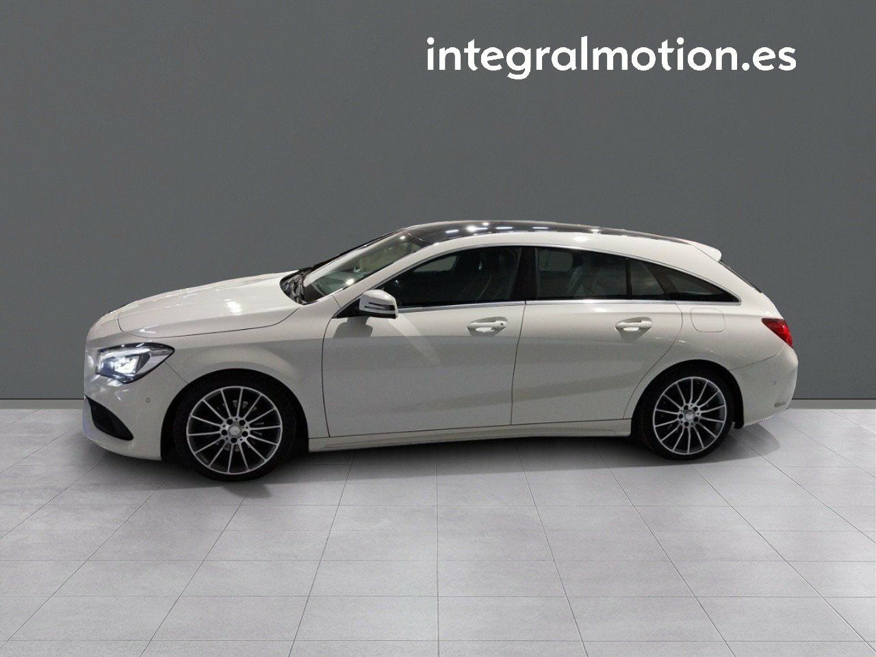 Foto Mercedes-Benz Clase CLA 24