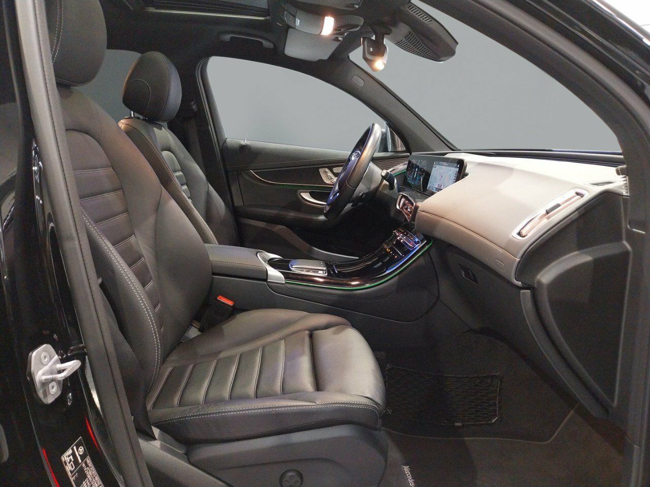 Foto Mercedes-Benz EQC 9