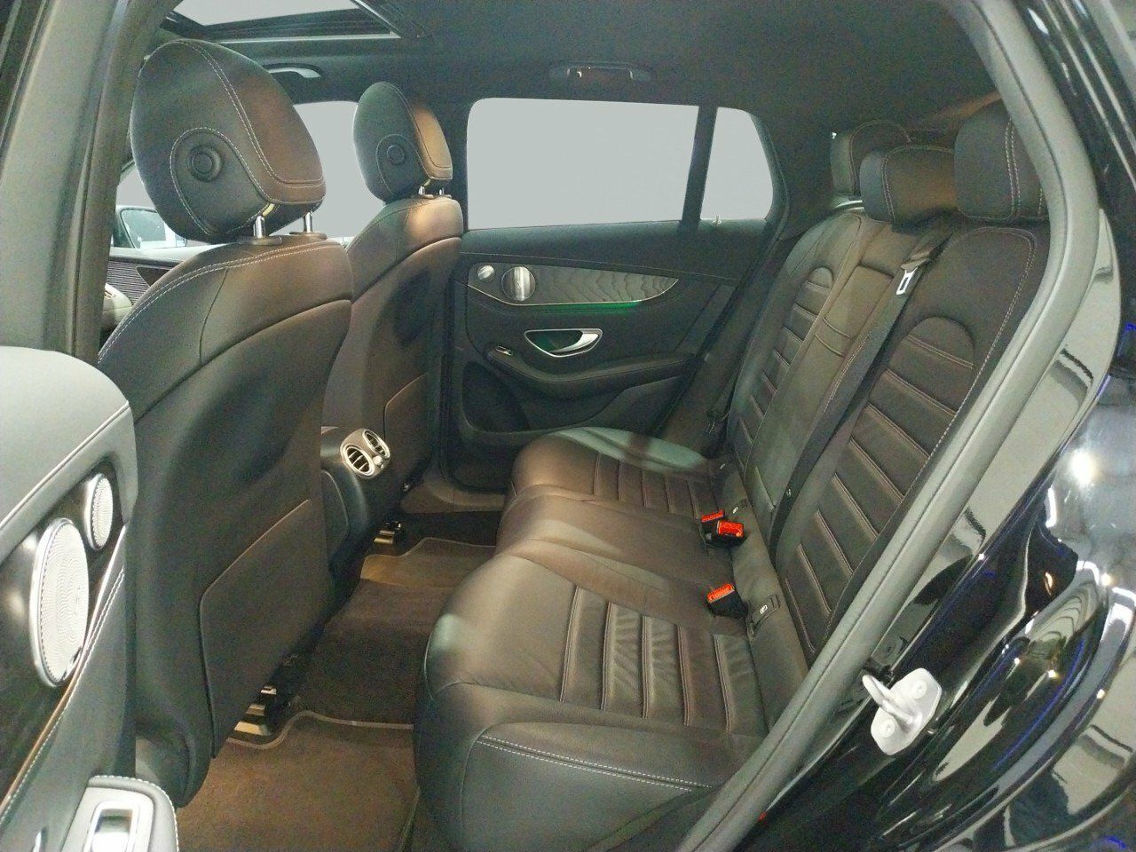 Foto Mercedes-Benz EQC 10