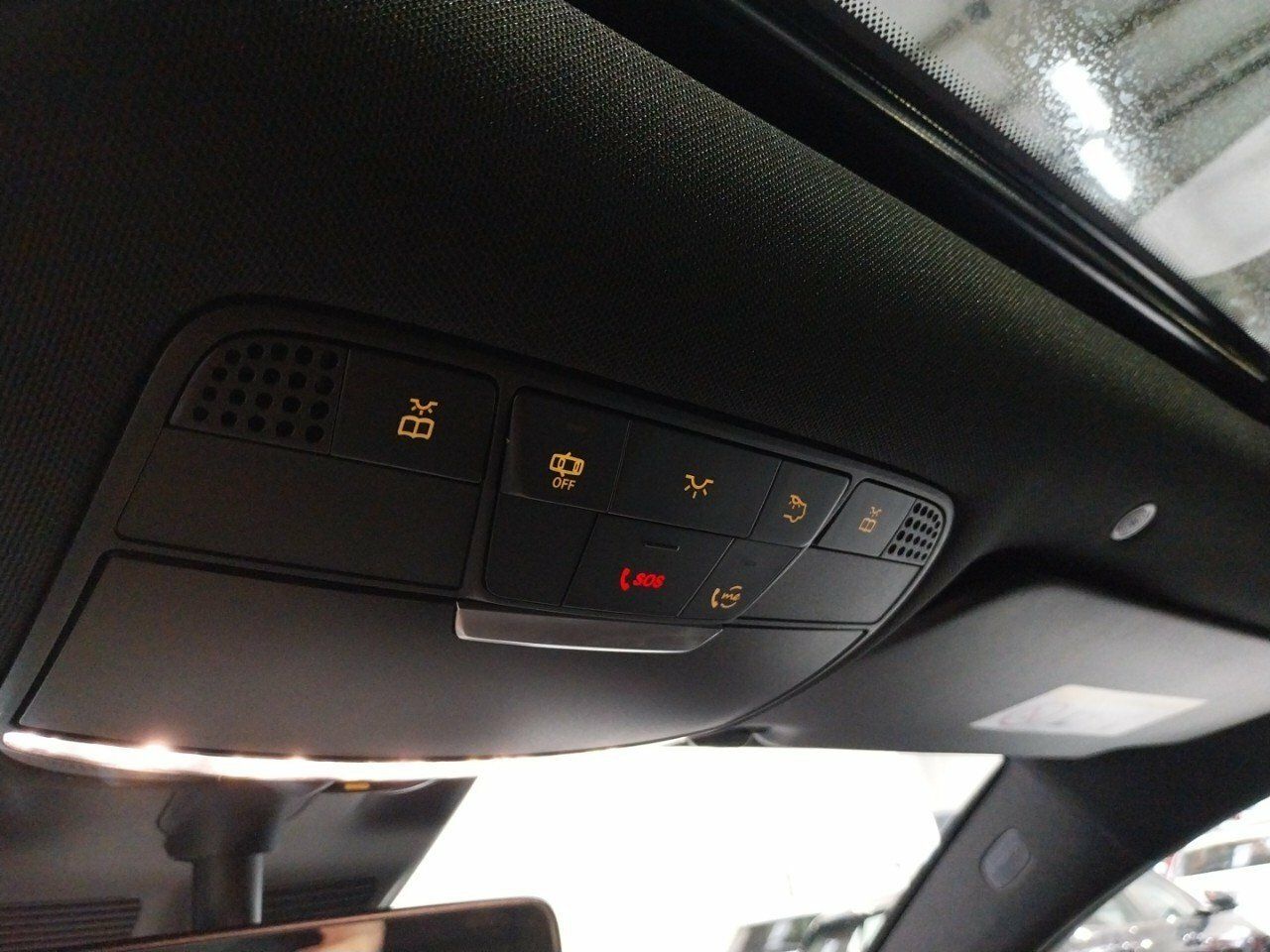 Foto Mercedes-Benz EQC 19