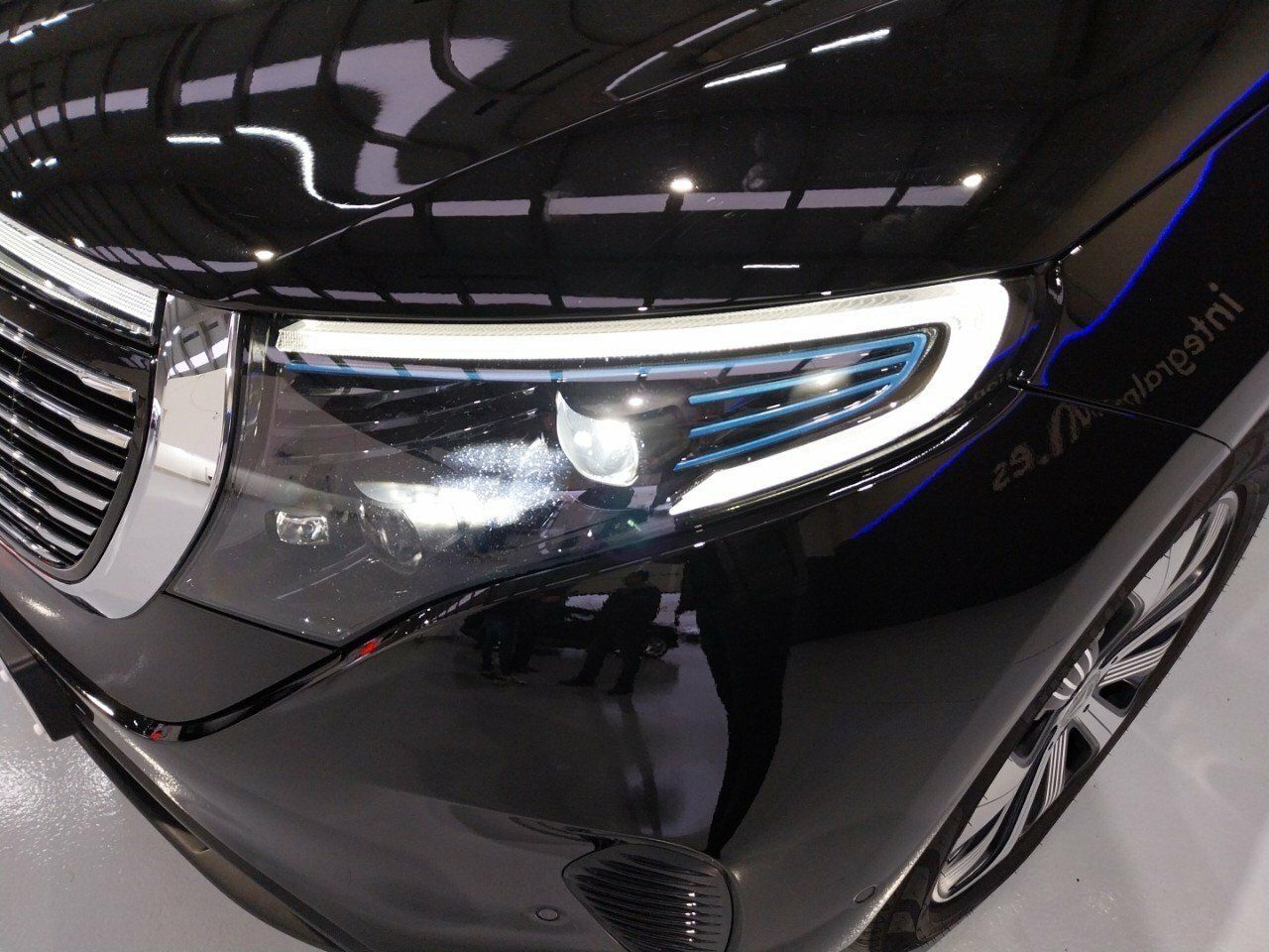 Foto Mercedes-Benz EQC 27