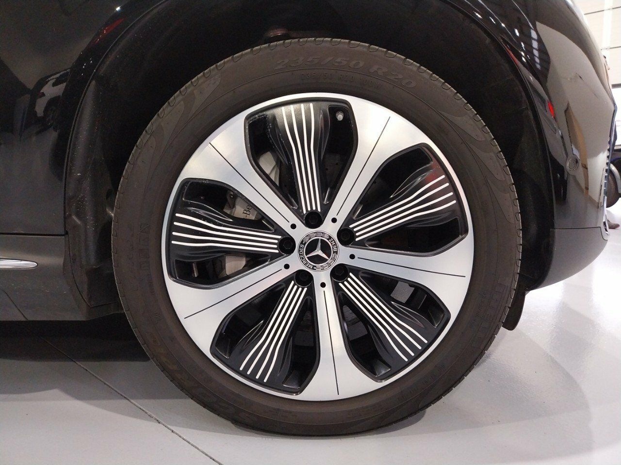 Foto Mercedes-Benz EQC 29