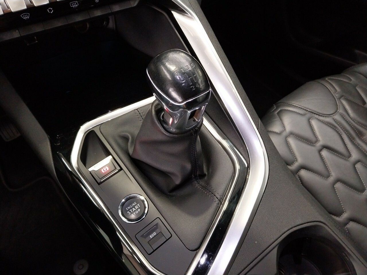 Foto Peugeot 3008 18