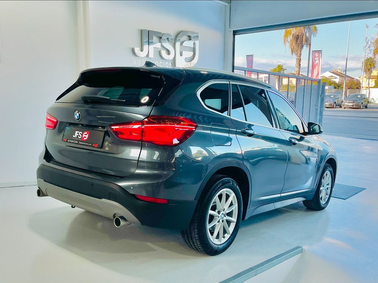 Foto BMW X1 5