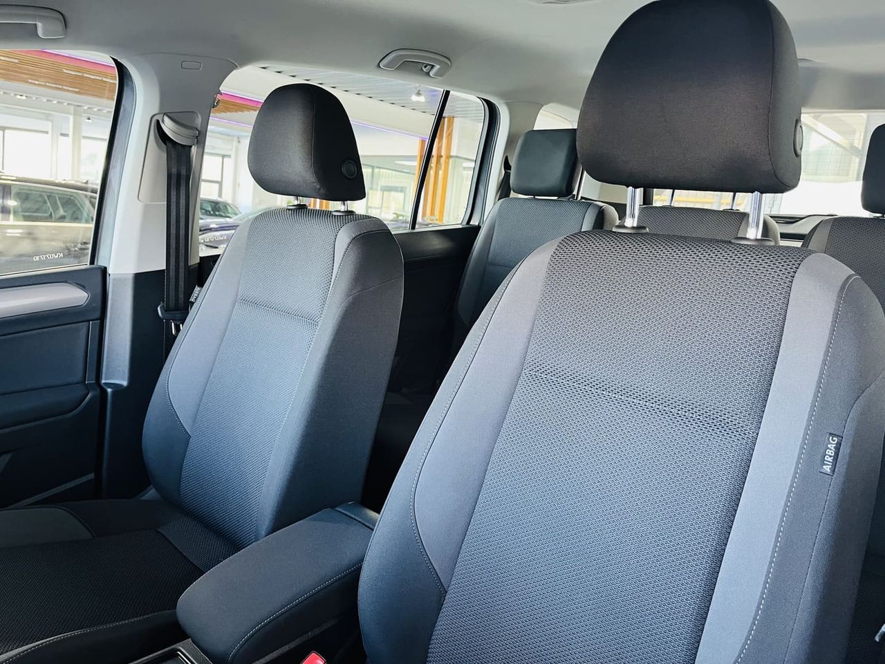 Foto Volkswagen Touran 16