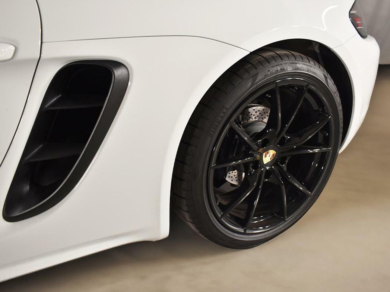 Foto Porsche 718 17