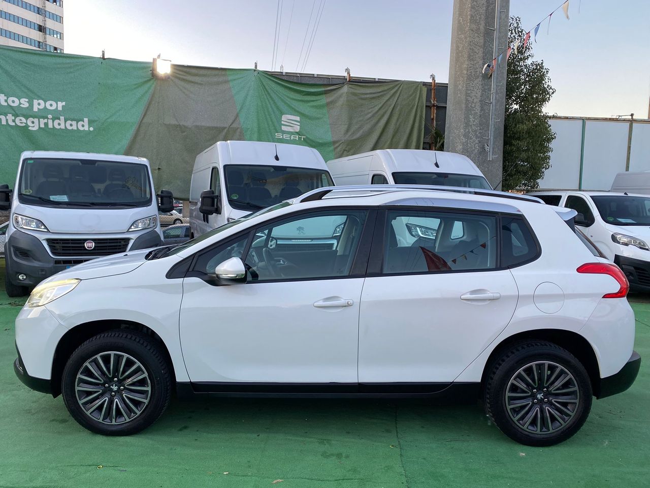Foto Peugeot 2008 6