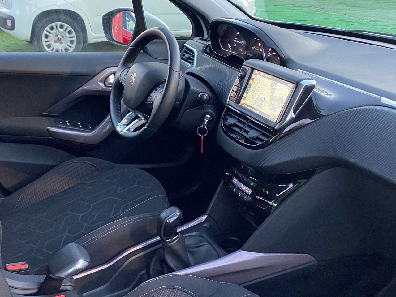 Foto Peugeot 2008 14