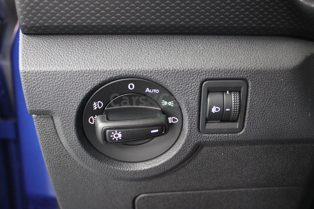 Foto Volkswagen T-Cross 12