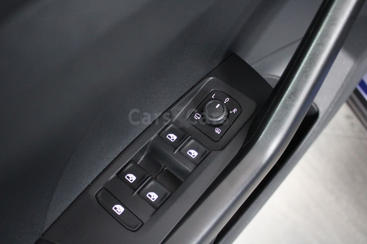 Foto Volkswagen T-Cross 13