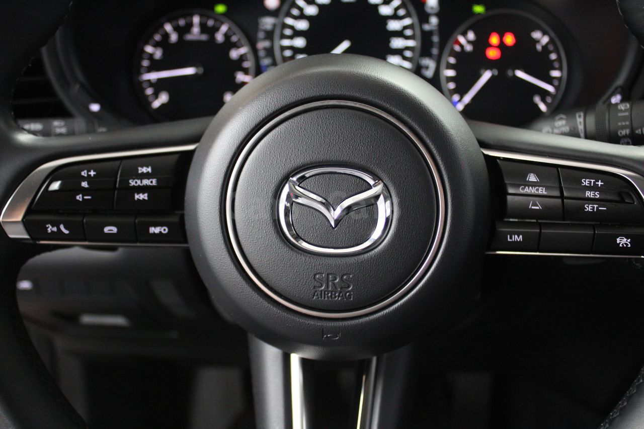 Foto Mazda CX-30 4