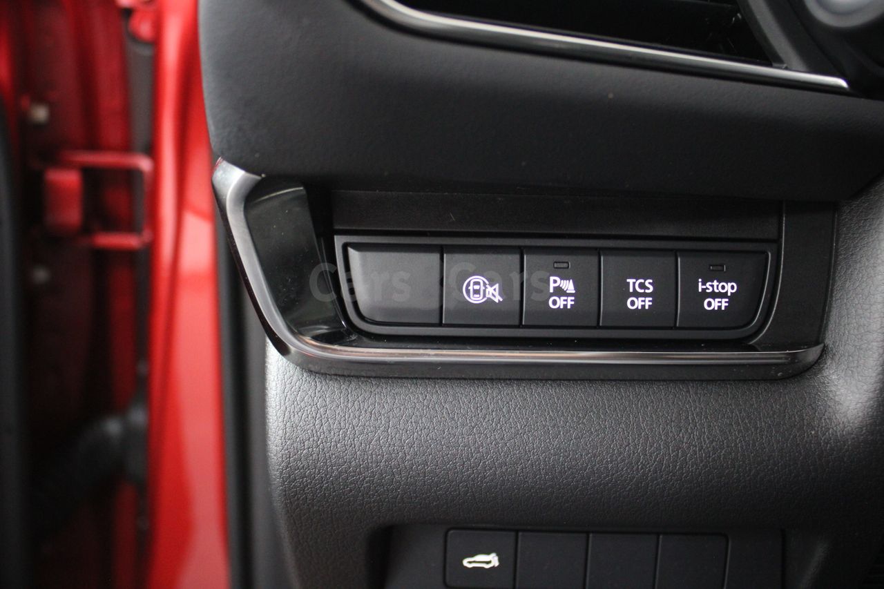 Foto Mazda CX-30 11