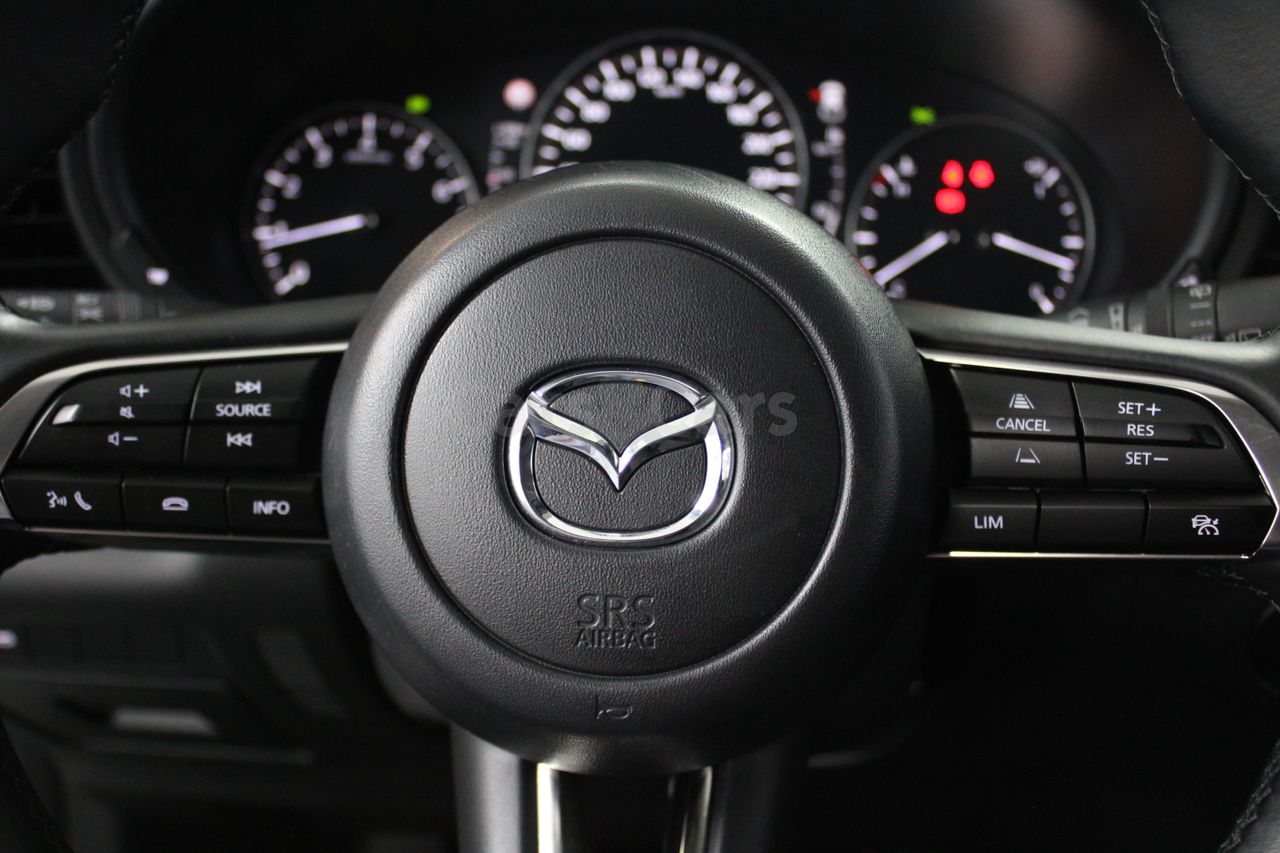 Foto Mazda CX-30 4