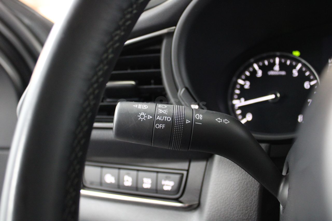 Foto Mazda CX-30 5