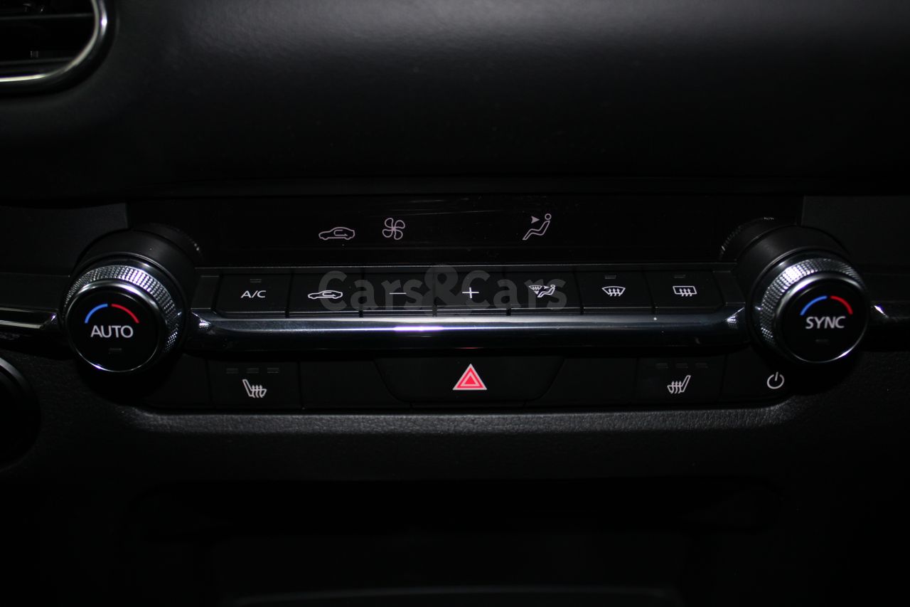 Foto Mazda CX-30 8