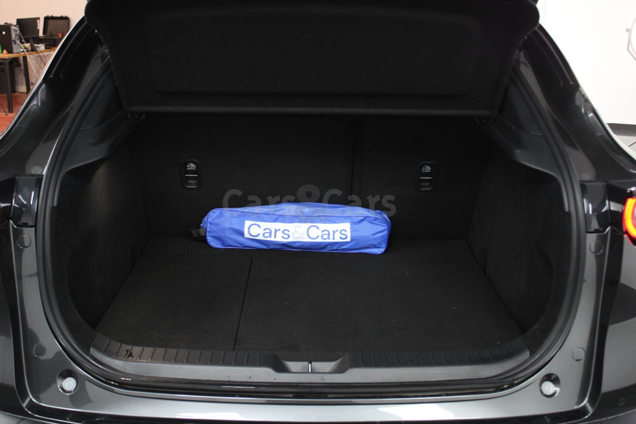 Foto Mazda CX-30 21