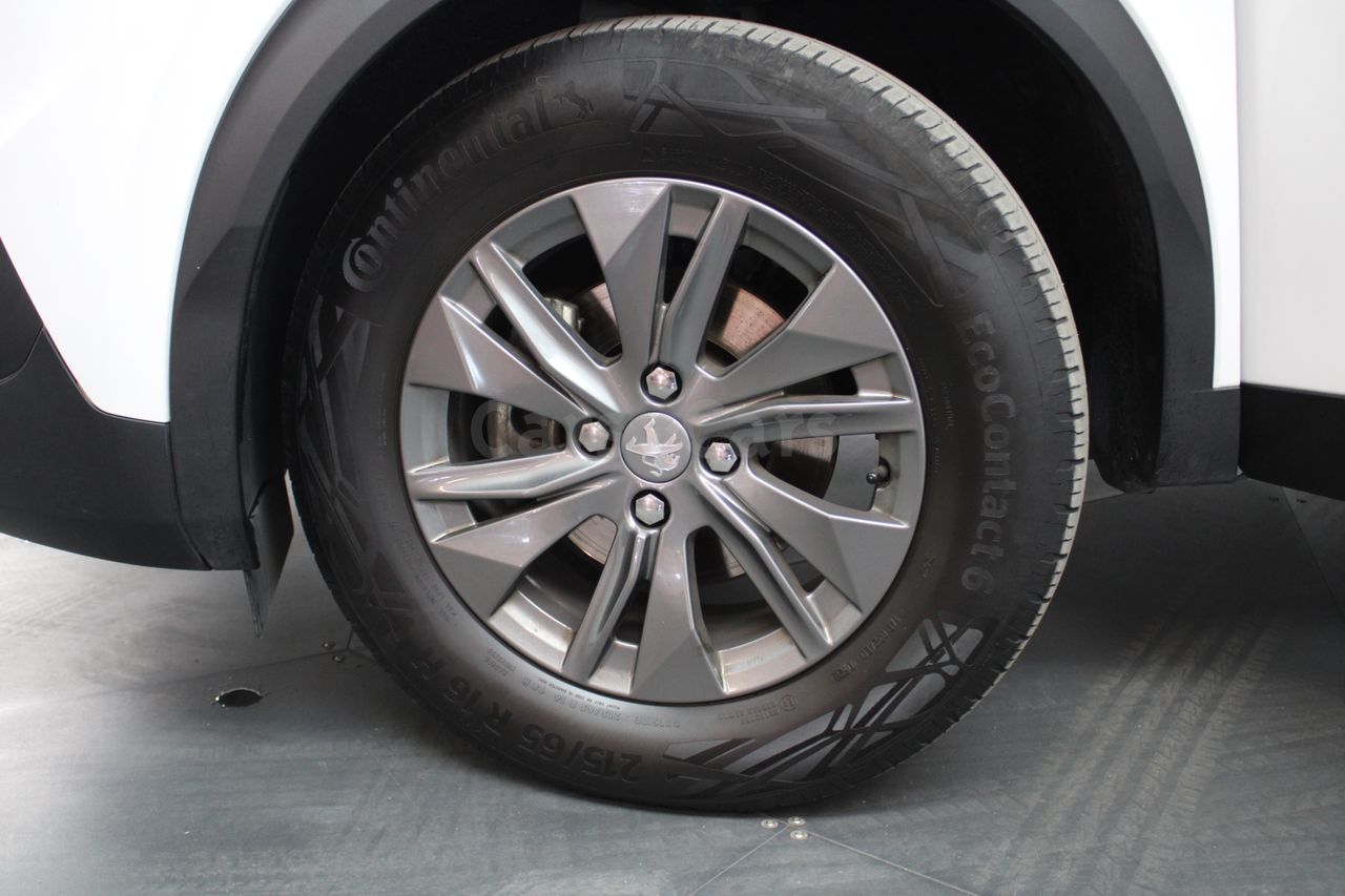 Foto Peugeot 2008 13