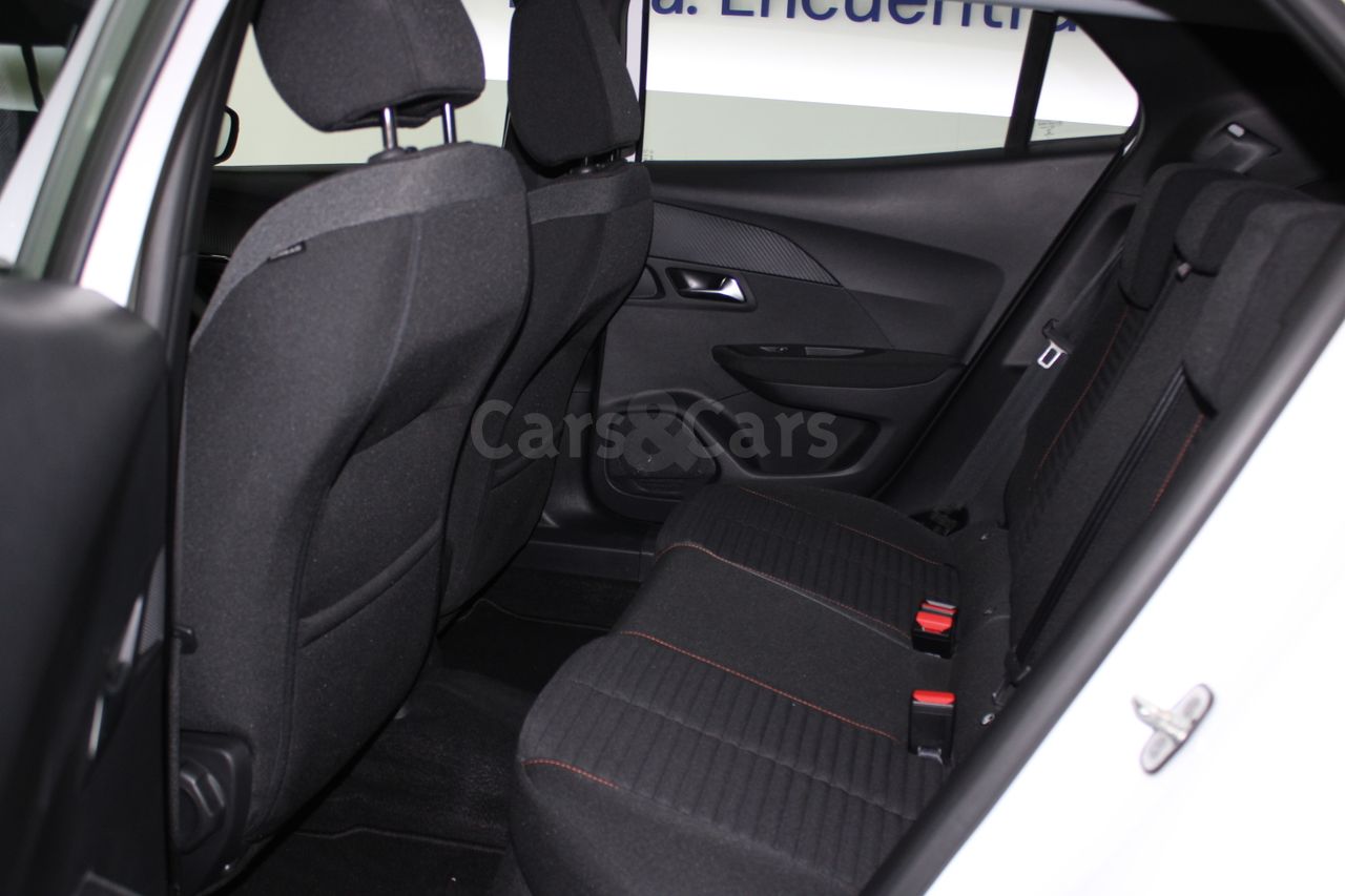 Foto Peugeot 2008 16