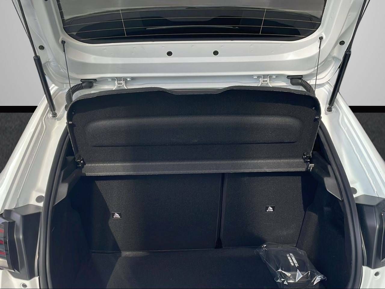 Foto Peugeot 208 5