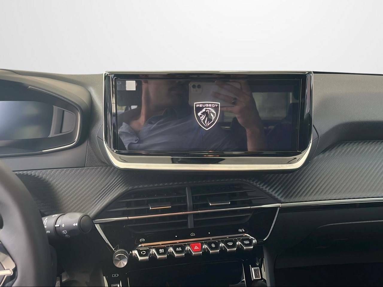 Foto Peugeot 208 16
