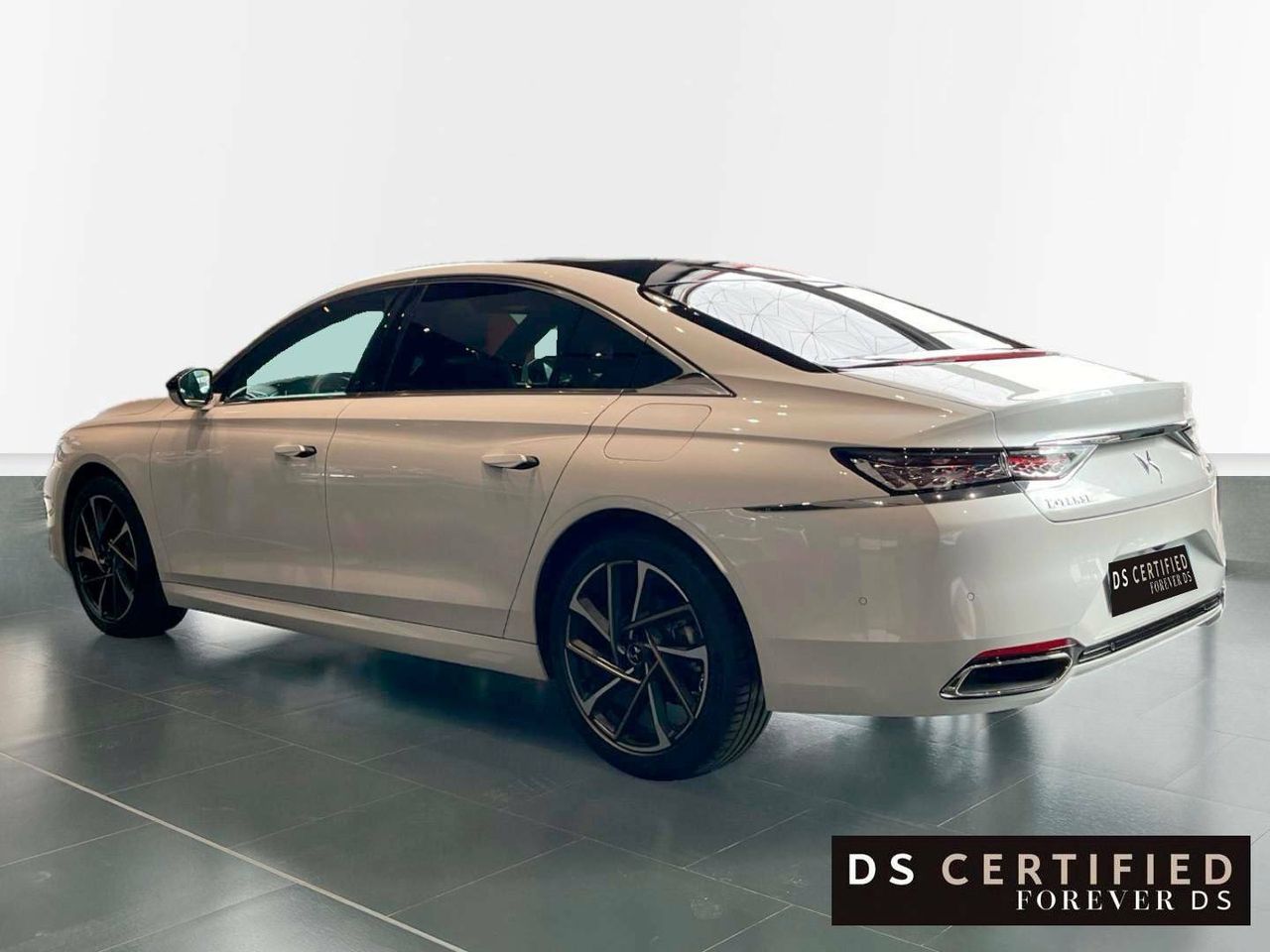 Foto DS Automobiles DS 9 7
