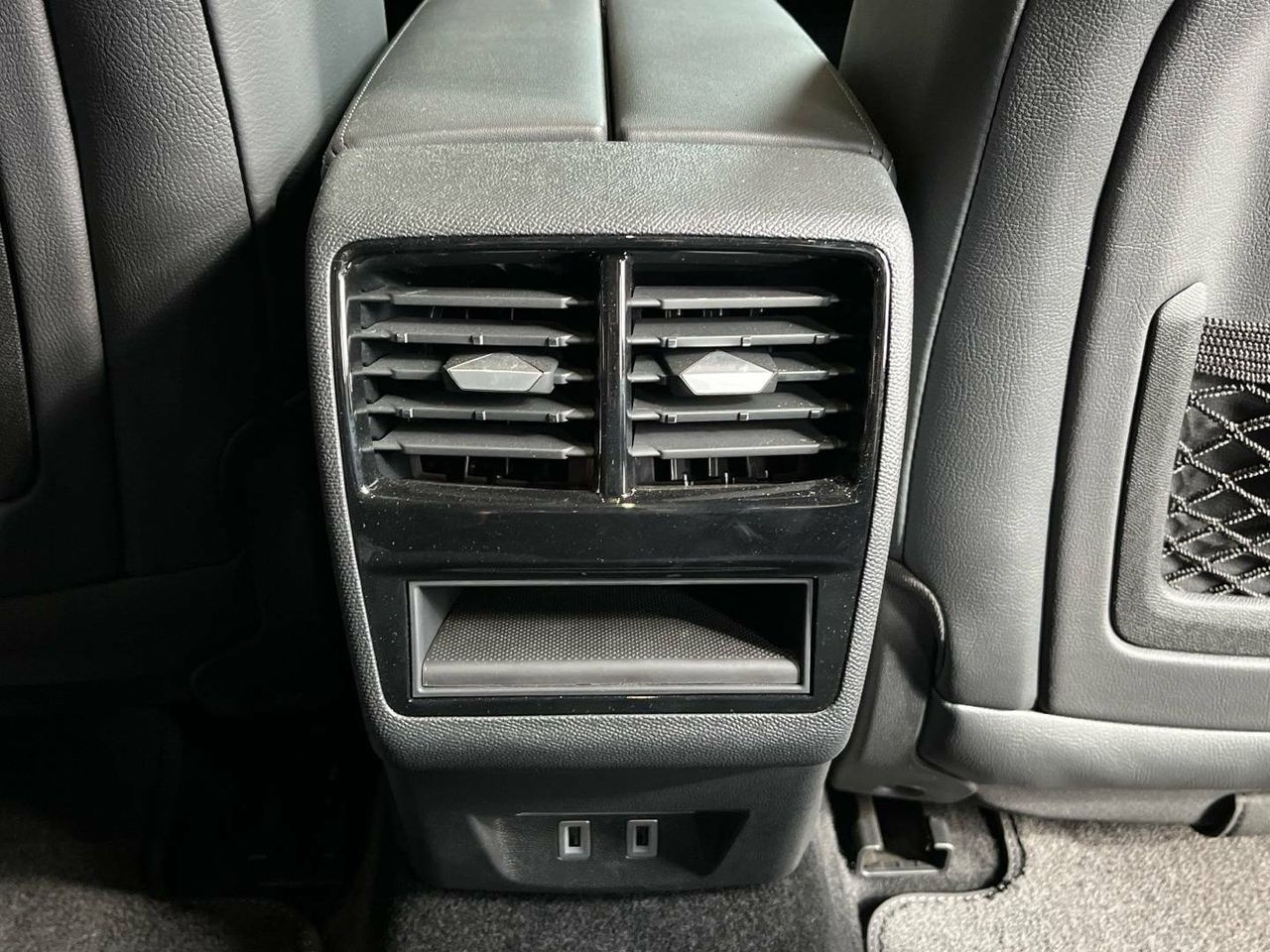 Foto DS Automobiles DS 9 21