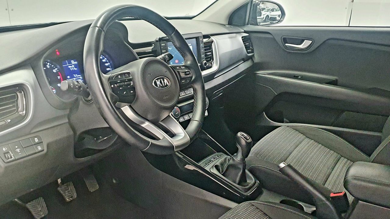 Foto Kia Stonic 8