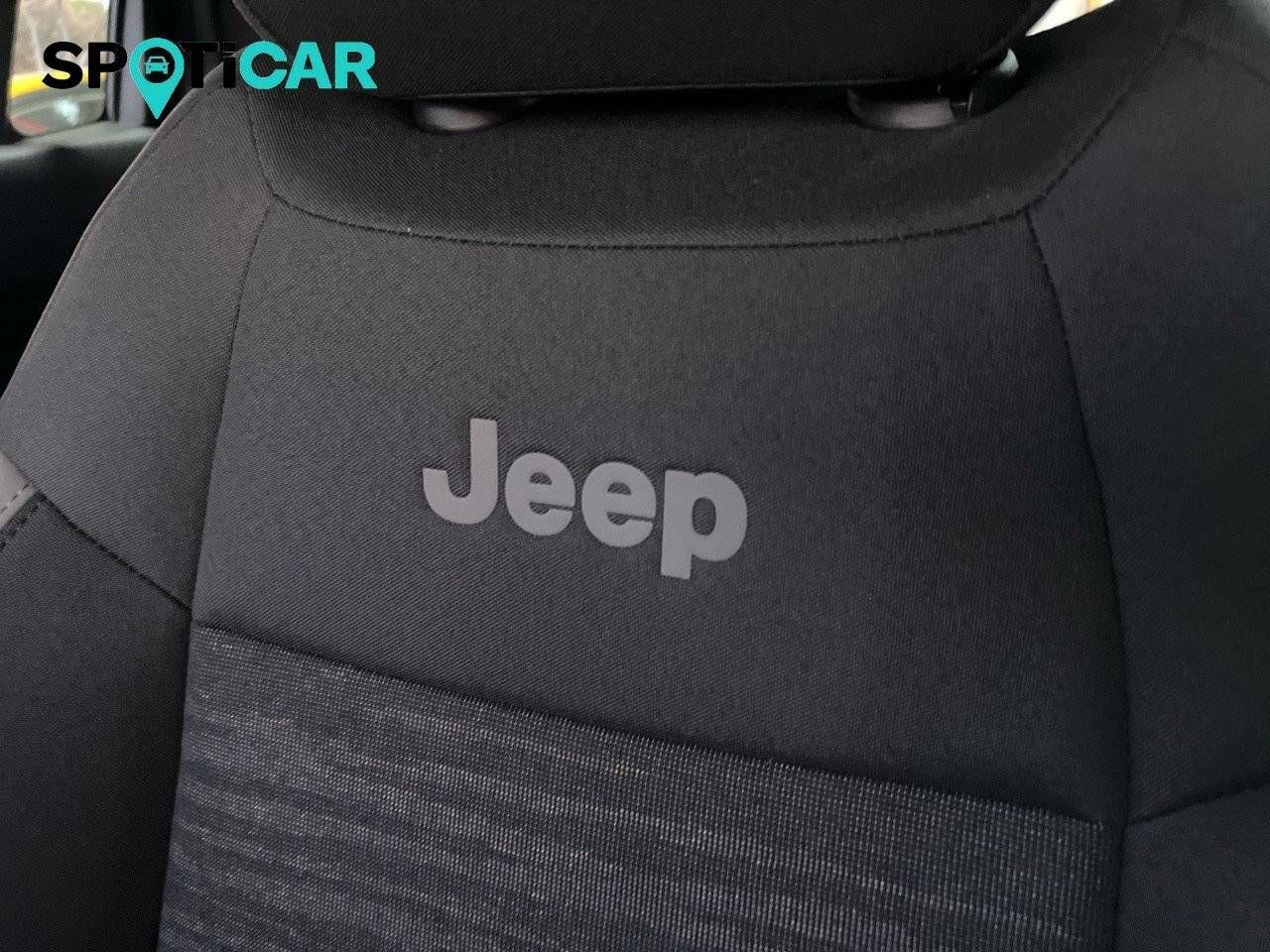 Foto Jeep Avenger 28