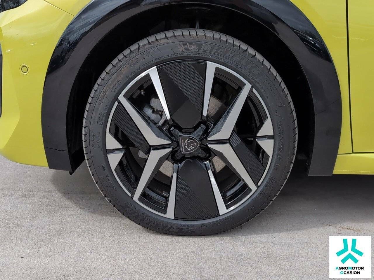 Foto Peugeot 208 13