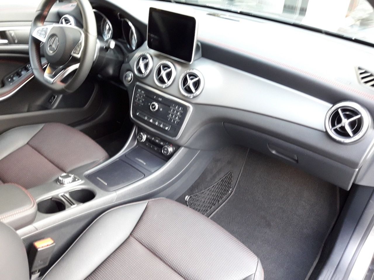 Foto Mercedes-Benz Clase CLA 8