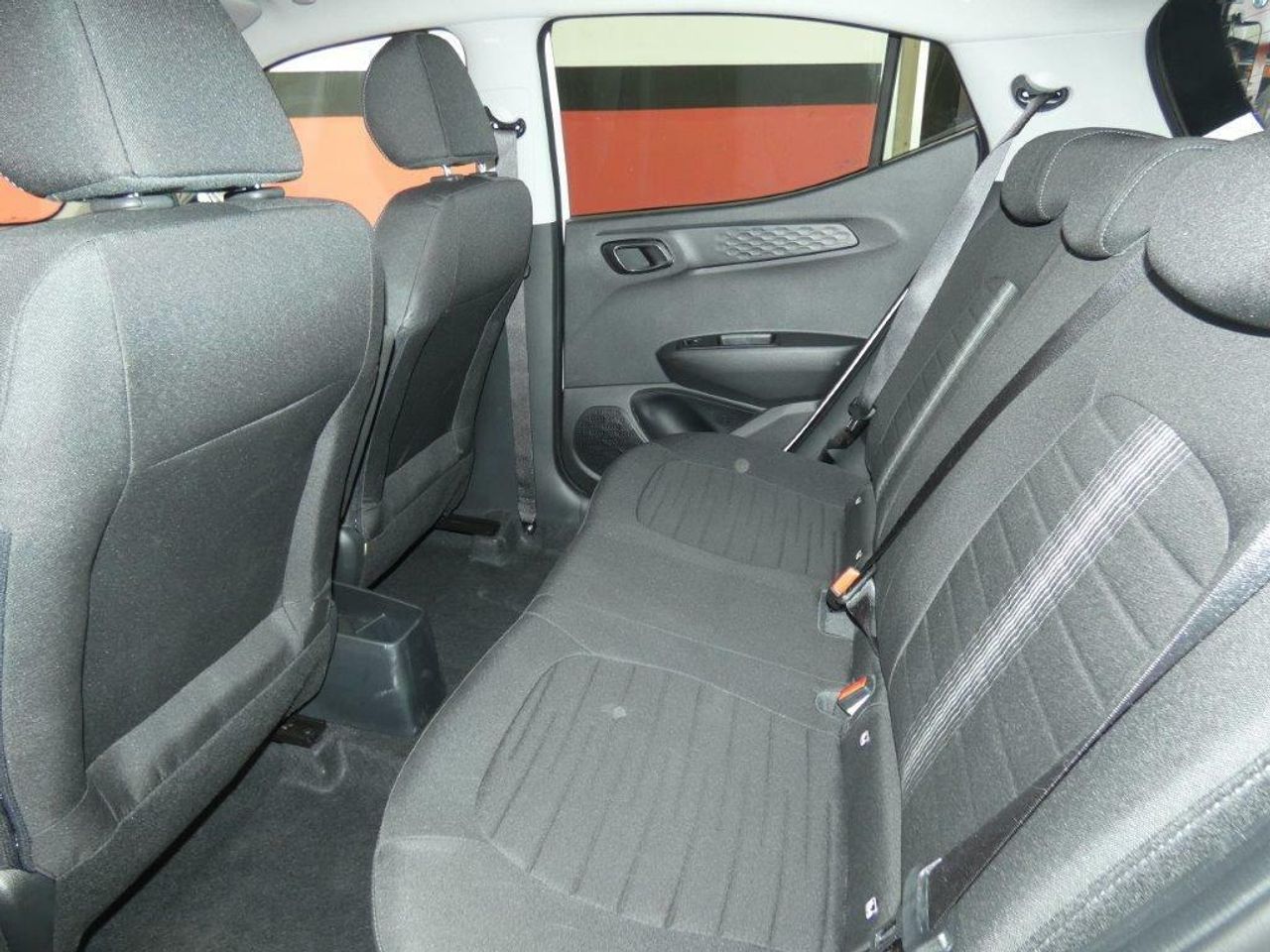 Foto Hyundai i10 14