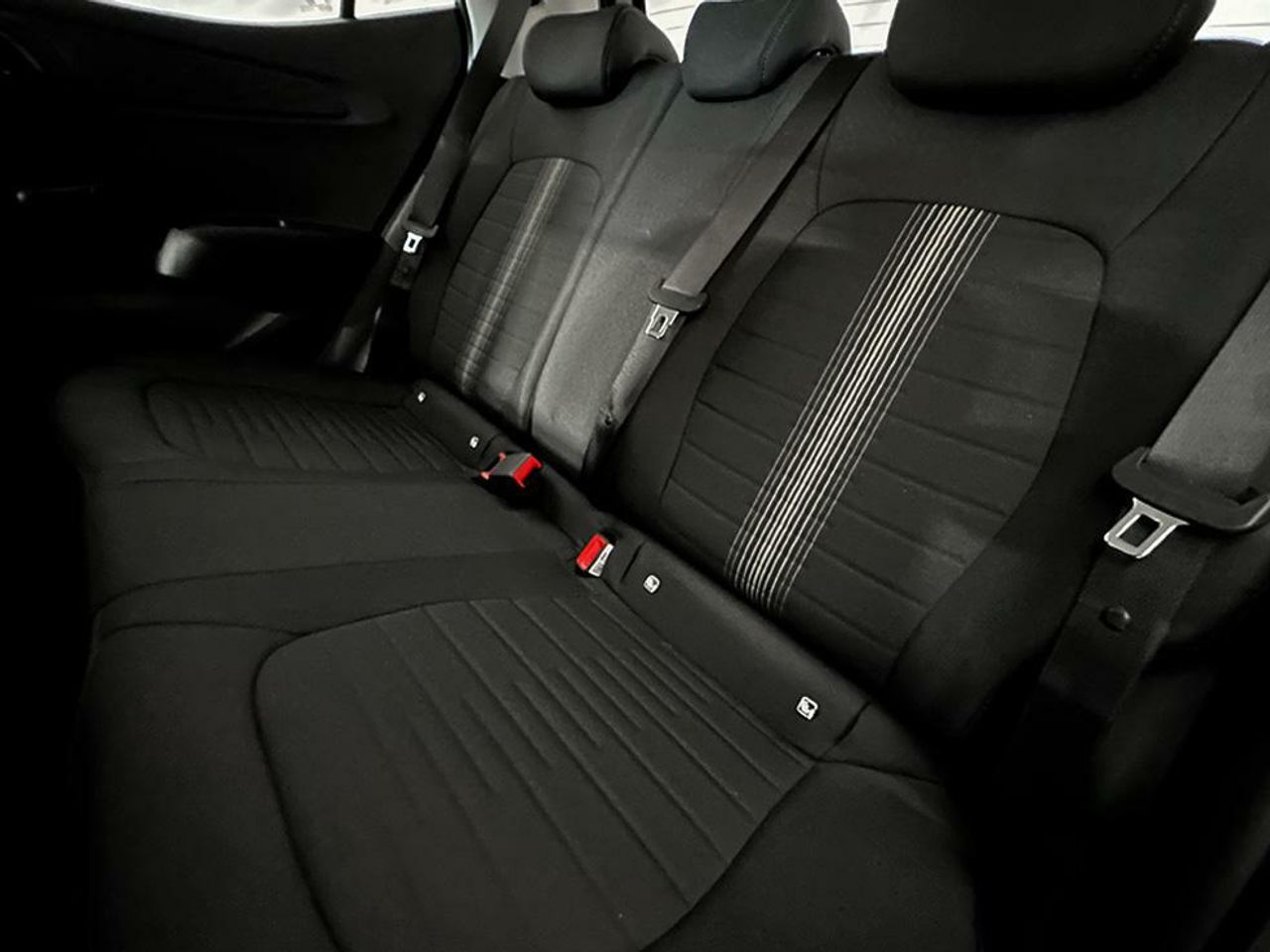 Foto Hyundai i10 16