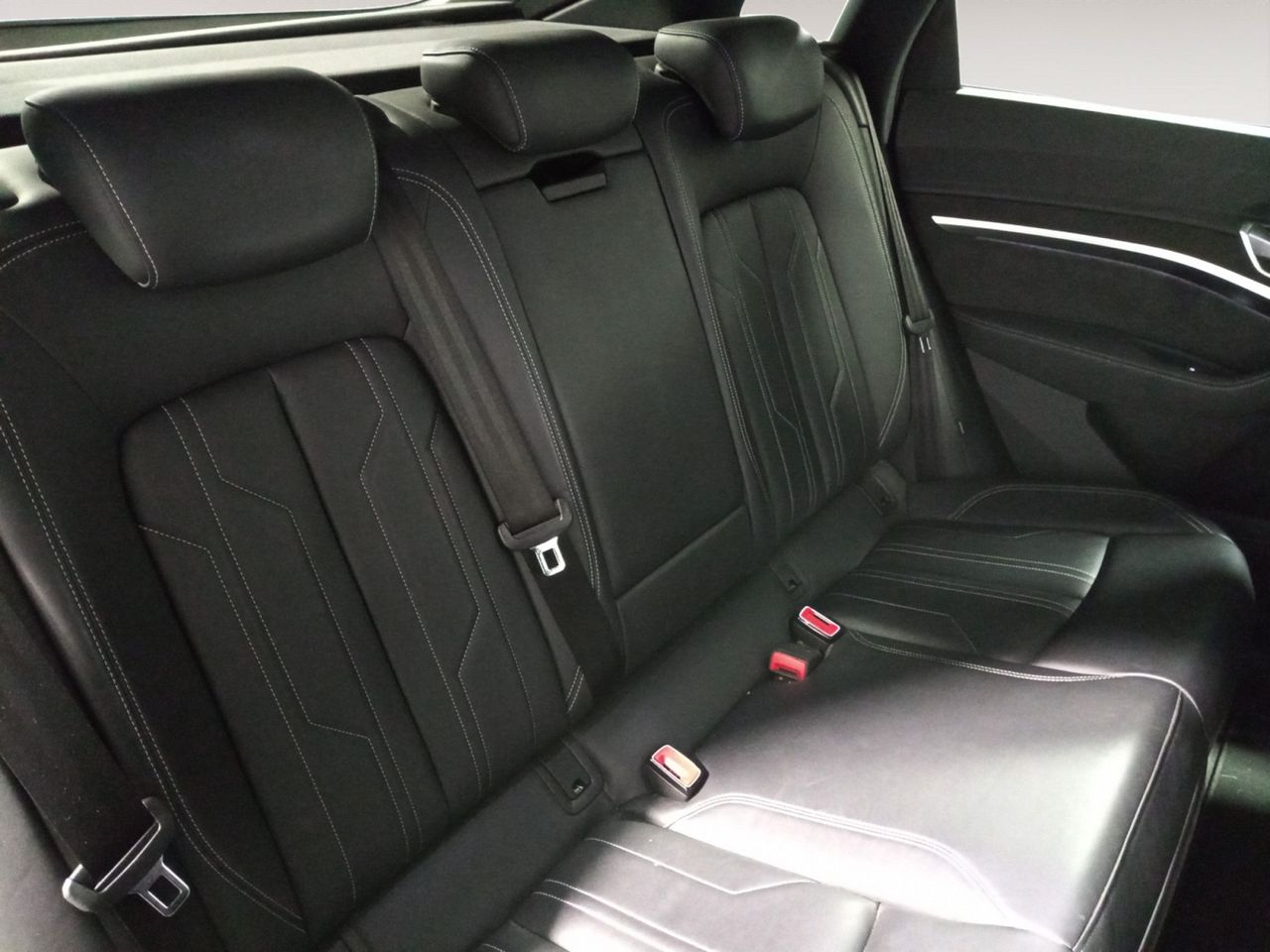 Foto Audi E-tron 9