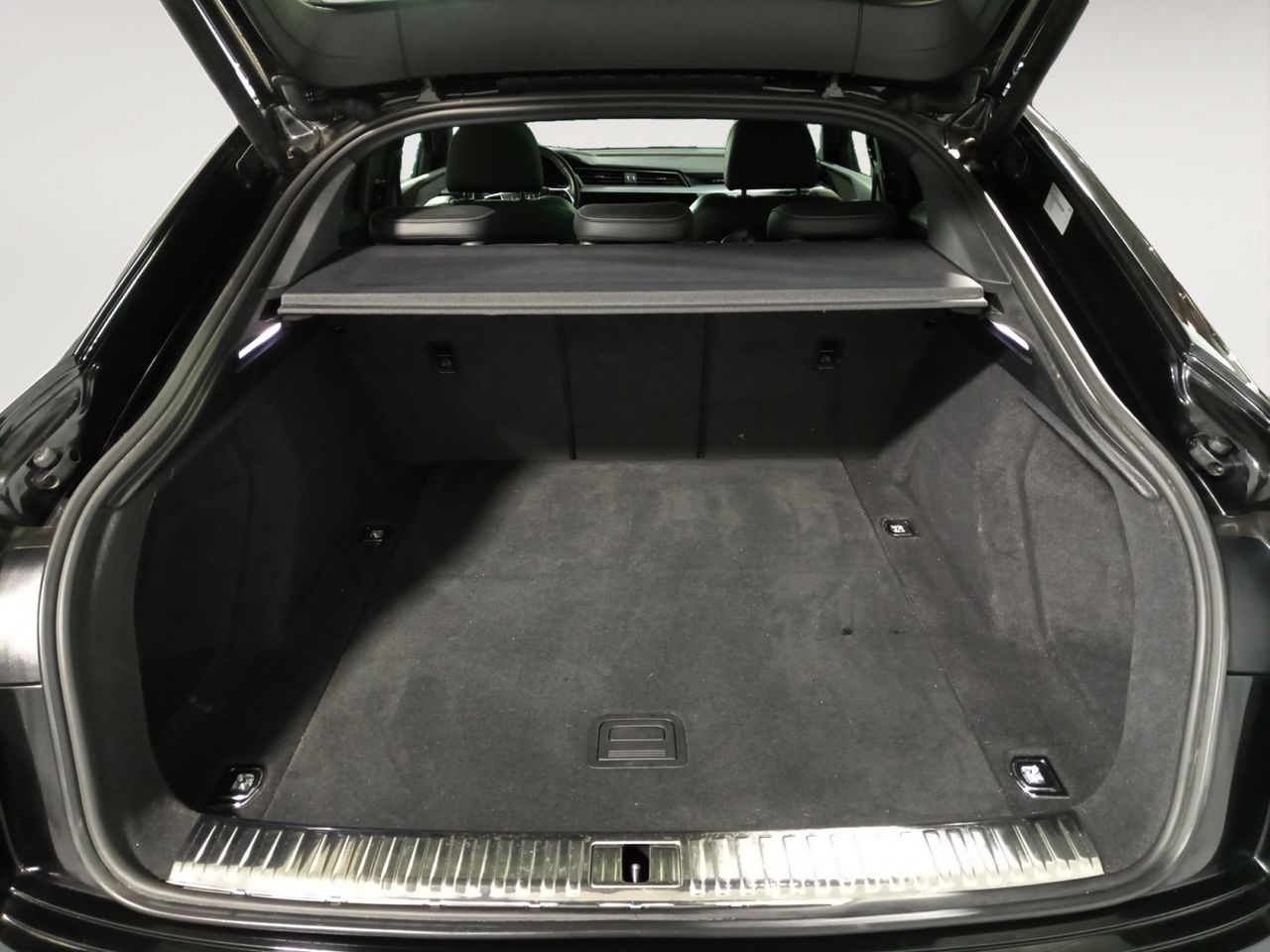 Foto Audi E-tron 12