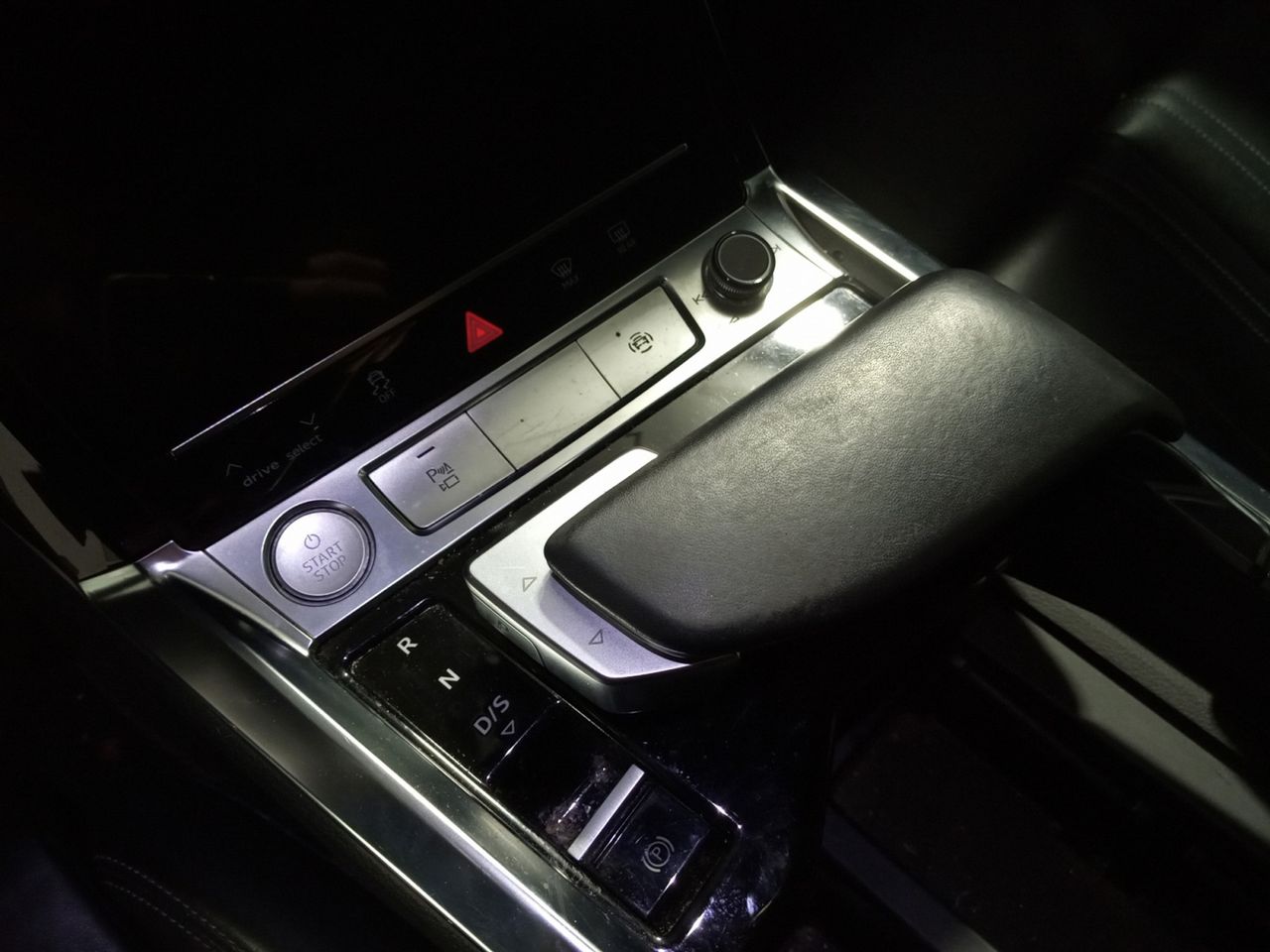 Foto Audi E-tron 13