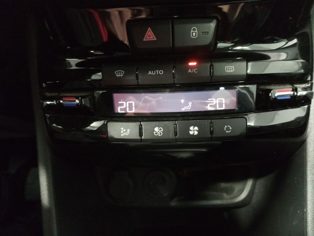 Foto Peugeot 2008 18